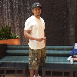 Andres Morales Photo 3