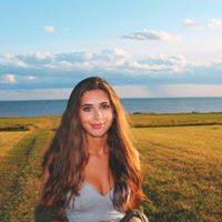 Kristen Mann Photo 13