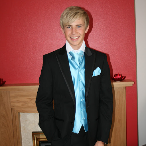 Matthew Avery Photo 28