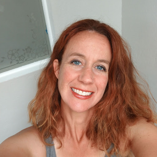 Amanda Farrow Photo 3