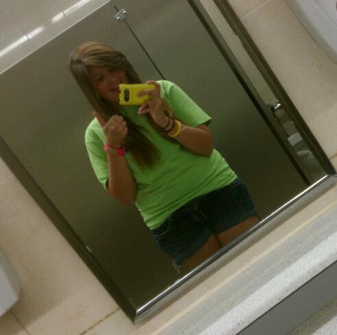 Josie Foster Photo 13