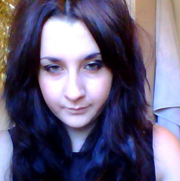 Sarah Wiggins Photo 41