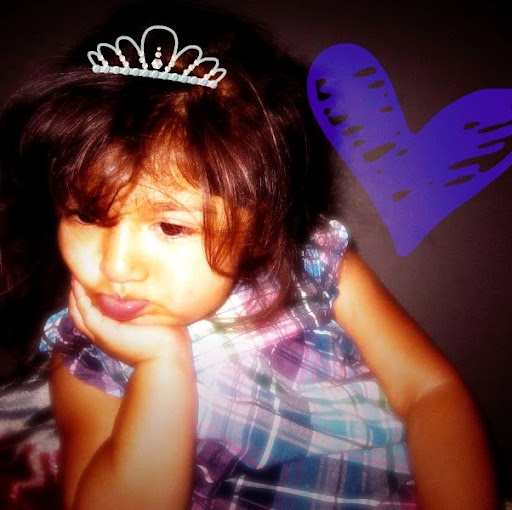 Julie Ramos Photo 25