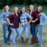 Julia Coleman Photo 40