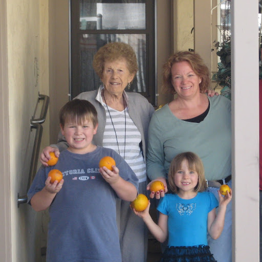 Lisa Schultz Photo 12