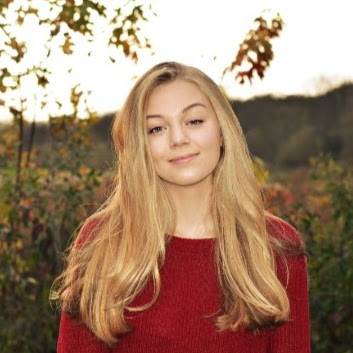 Annie Miller Photo 13