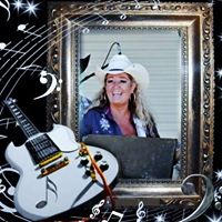 Vicki Lee Photo 43