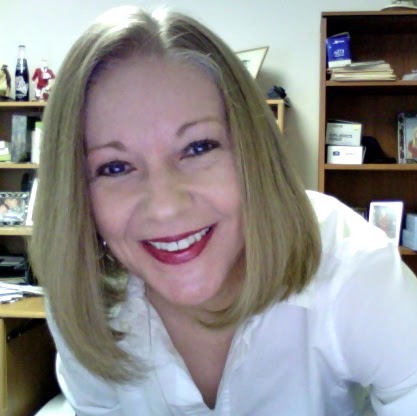 Rebecca Watkins Photo 21