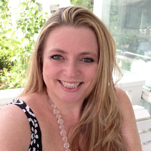 Alicia Miller Photo 26