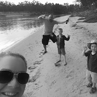 Vicki Hillis Photo 5