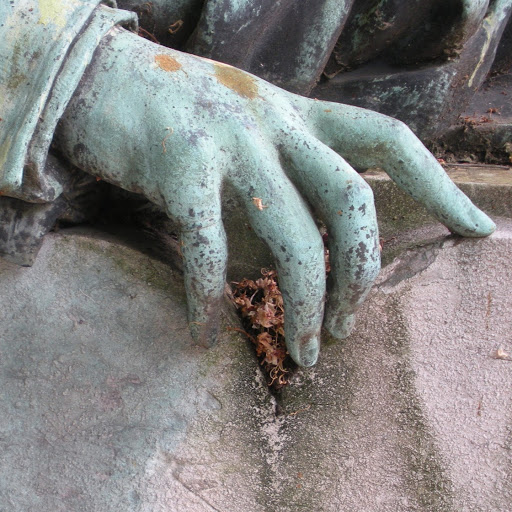 Renee Medina Photo 15