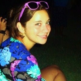 Julianne Thompson Photo 23