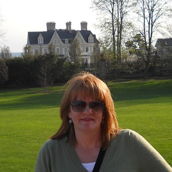 Stephanie Hollis Photo 17