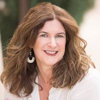 Julie Reardon Photo 36