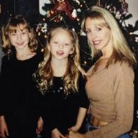 Monica Reilly Photo 30