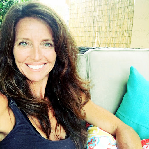 Suzanne Bennett Photo 23