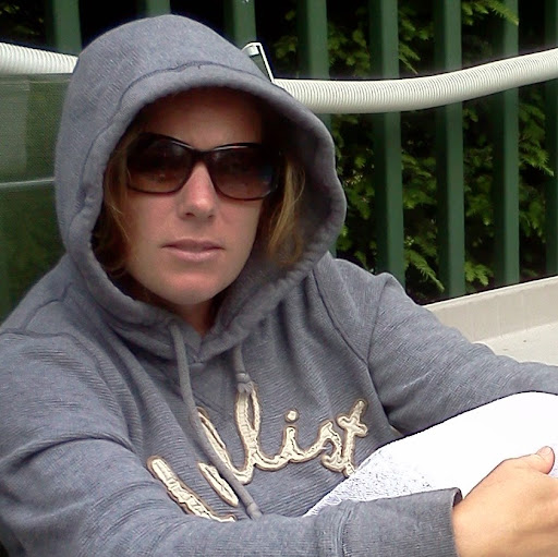 Sara Watkins Photo 19