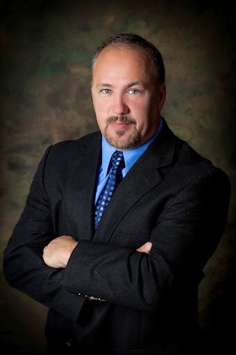 Timothy Scott Photo 16