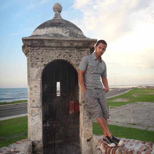 Julian Martinez Photo 36