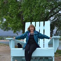 Julie Arevalo Photo 17