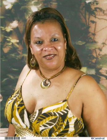 Angie Edwards Photo 34