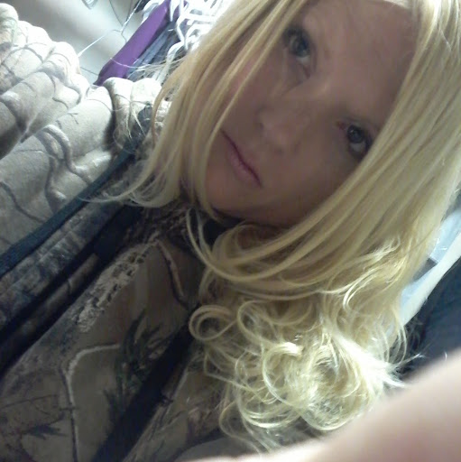 Aimee Stewart Photo 15