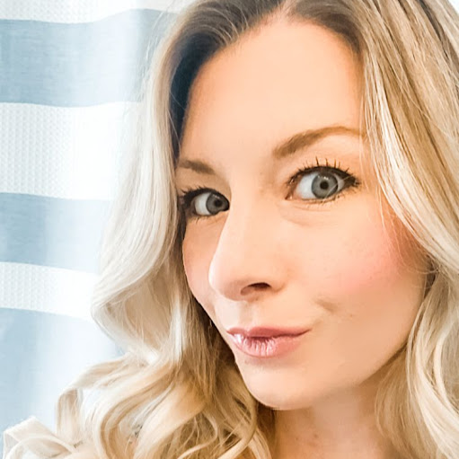 Nicole Dean Photo 21