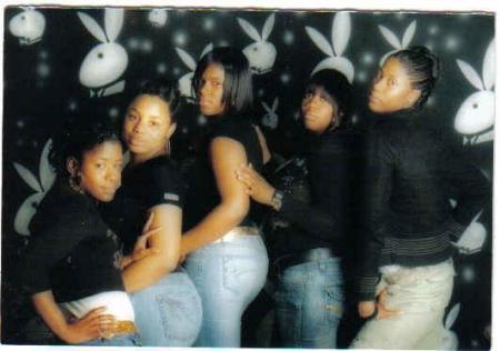 Ashley Samuels Photo 32