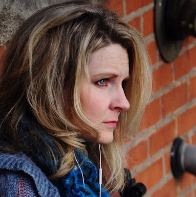 Lisa Cheney Photo 32