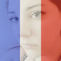 Elizabeth Watts Photo 29