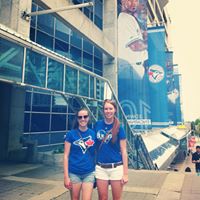 Julia Bateman Photo 10