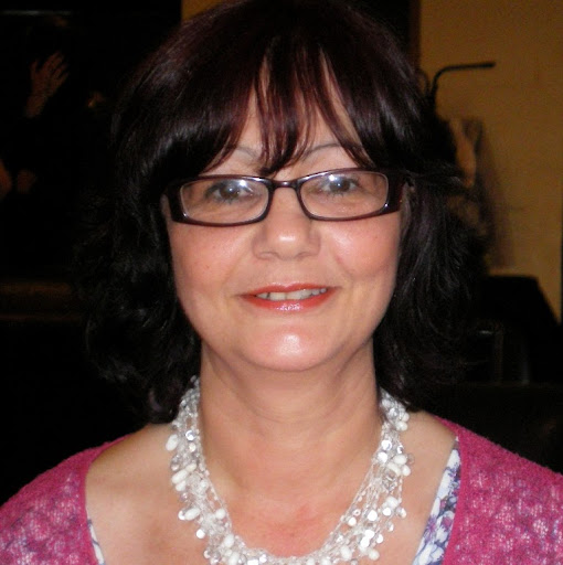 Elaine Ellis Photo 31