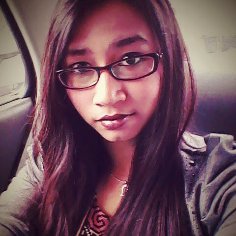 Stephanie Snow Photo 13