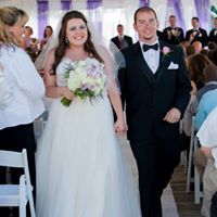 Taylor Simons Photo 31