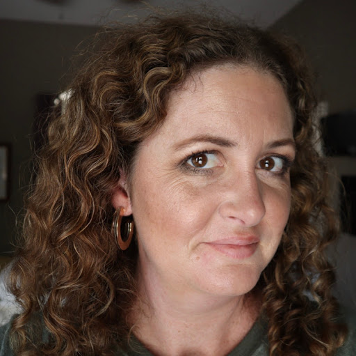 Lori Howard Photo 24