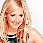 Aimee Douglas Photo 1