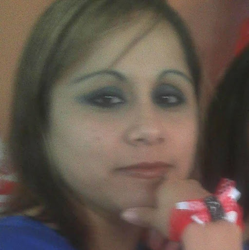 Yesenia Navarro Photo 15