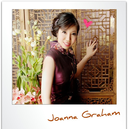 Joanna Graham Photo 5