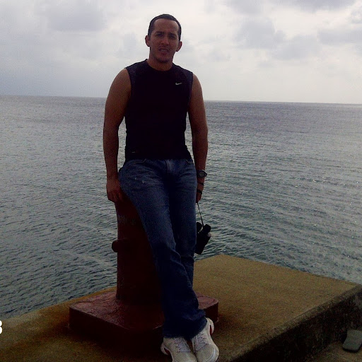 Erick Toro Photo 8