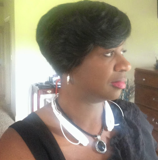 Margaret Lyons Photo 32