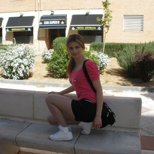 Allyson Hunt Photo 4