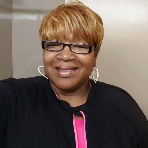 Pamela Jones Photo 50