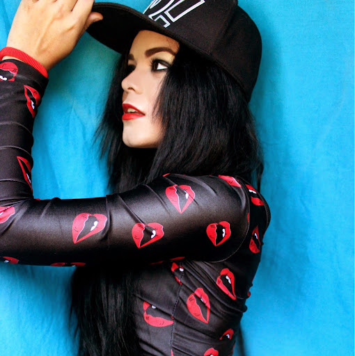 Michelle Sandoval Photo 30