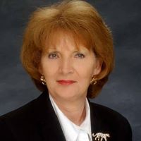 Peggy Wells Photo 6