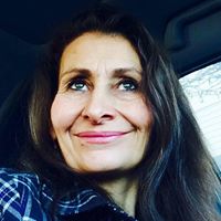 Elizabeth Afshar Photo 2