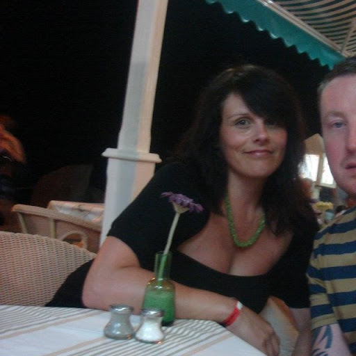 Vicky Roberts Photo 21