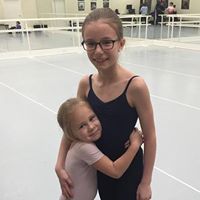 Amanda Mills Photo 18