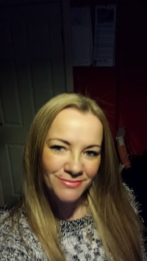 Melanie Newton Photo 30
