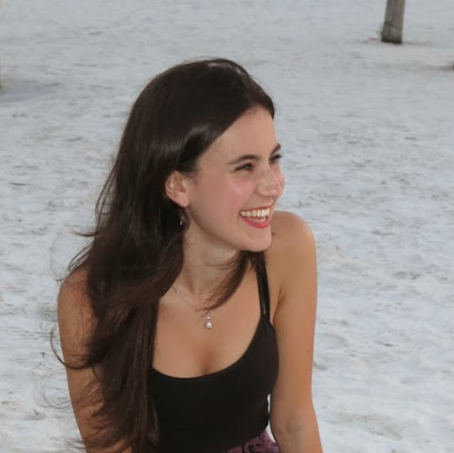 Georgia Jones Photo 39