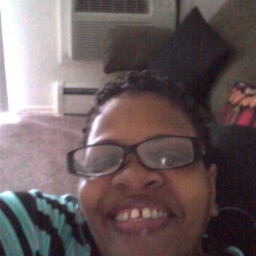 Cecilia Simmons Photo 14